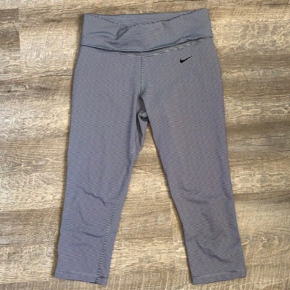 Nike Pants - Nike Dri-Fit Striped Capri Pants SZ S